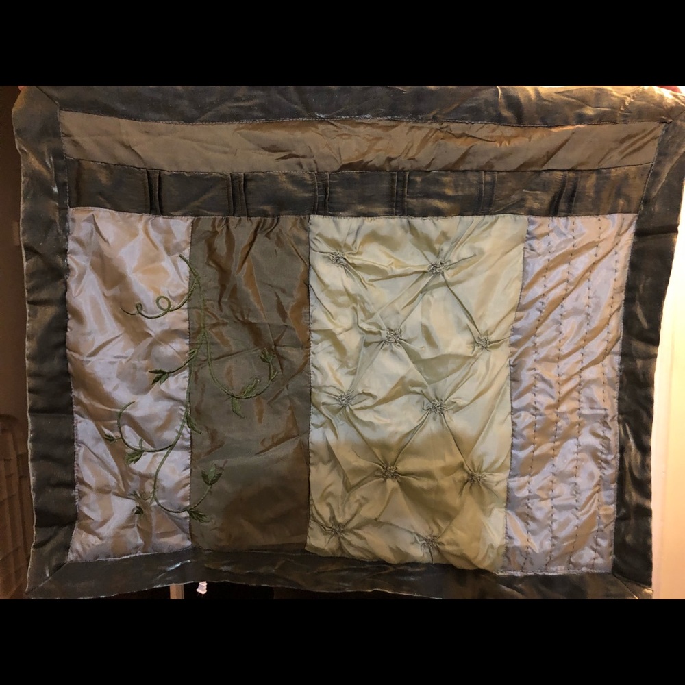 2 decorative accent pillow cases 27 x 23